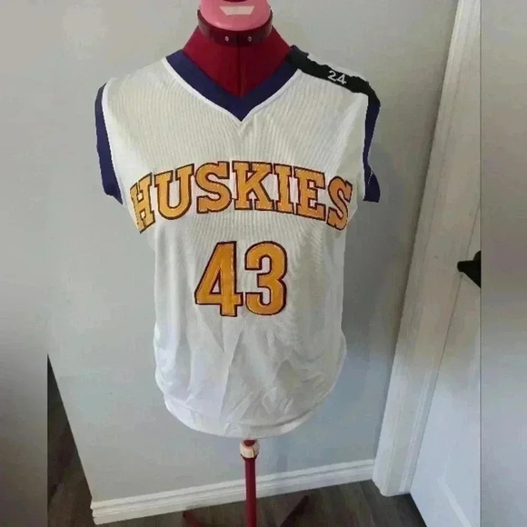 Kenny Tyler 6th  man jersey - Picture 3 of 3